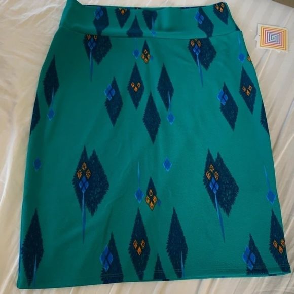 LuLaRoe Dresses & Skirts - NWT Green Cassie Skirt, Size 3XL
